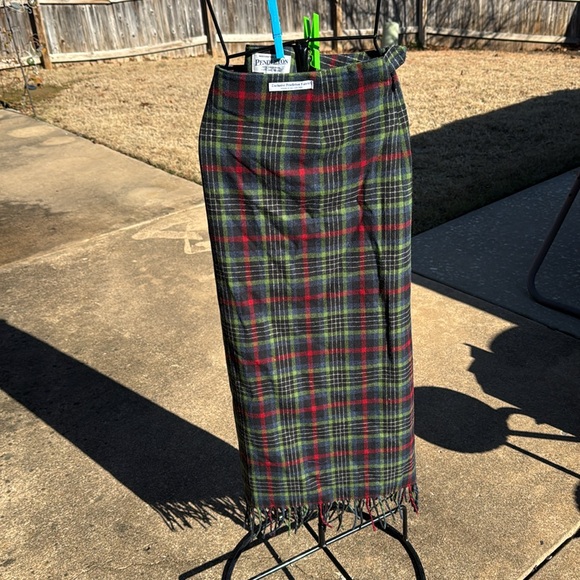 NWOT Vintage Pendleton Fringed Plaid Skirt 8 2 flaws USA made - Picture 5 of 7